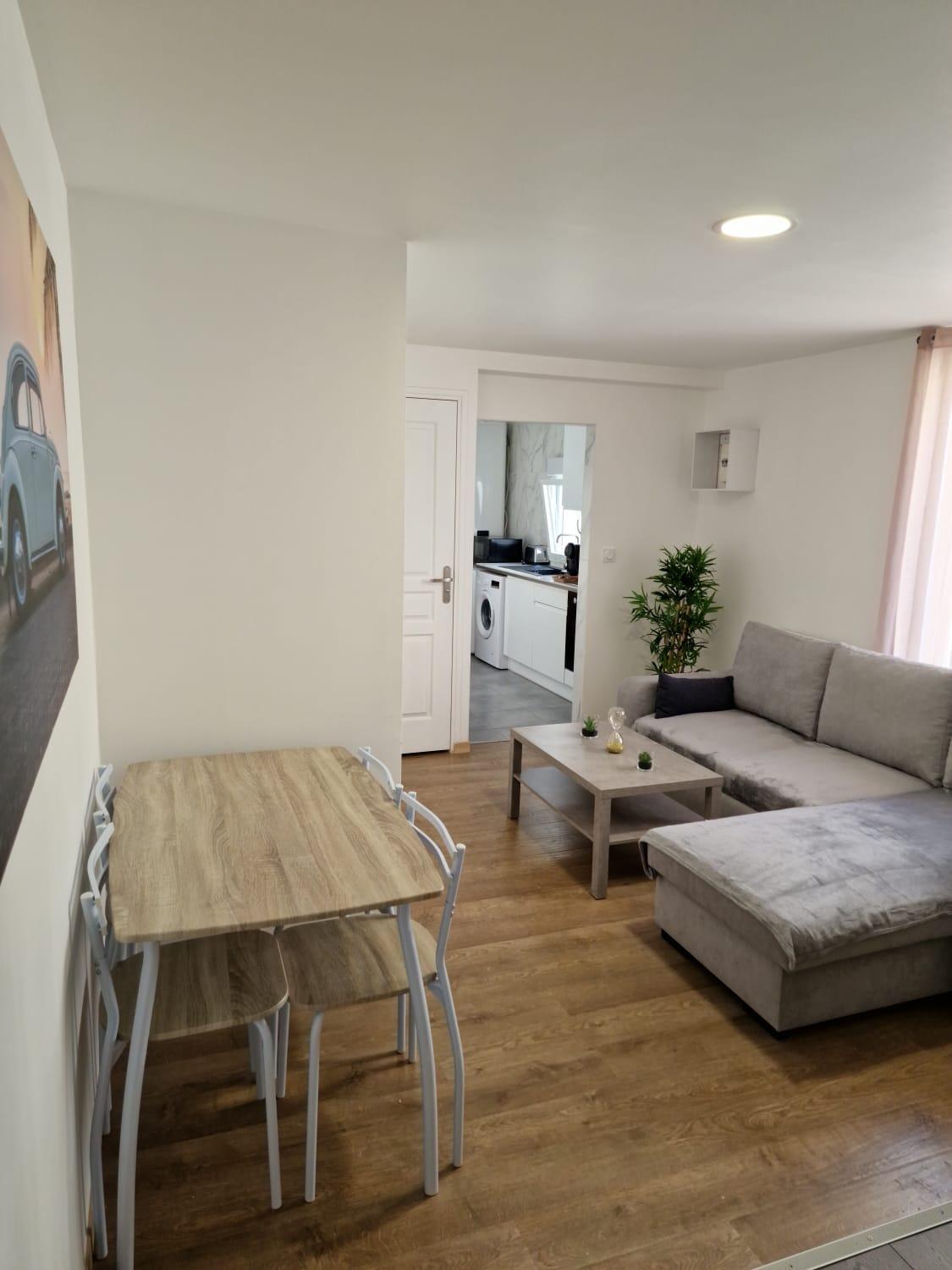 Appartement Hyper Centre Cosy Avec Balcon Châteaudun Exterior foto